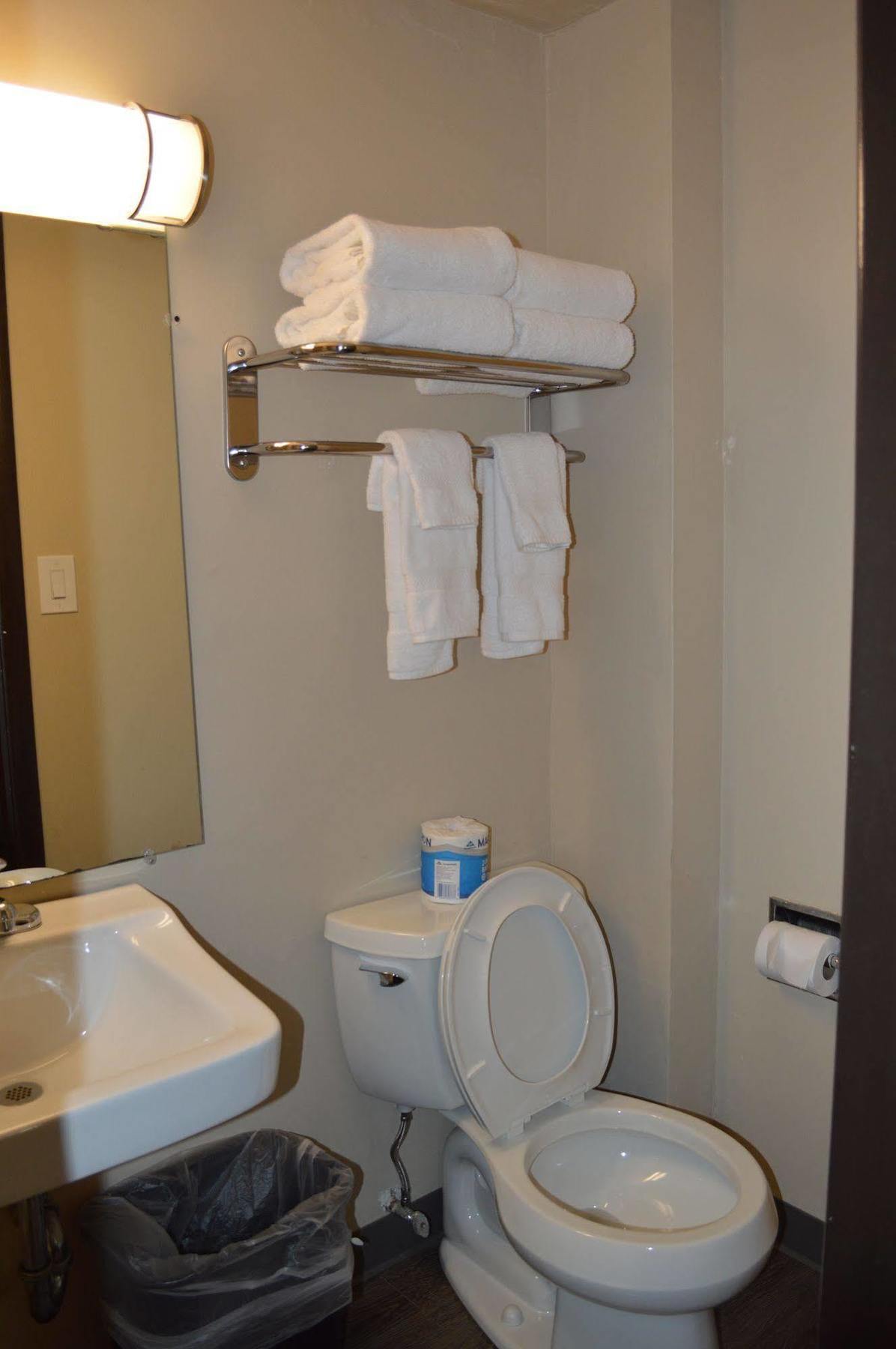 Economy Inn Портланд Екстериор снимка